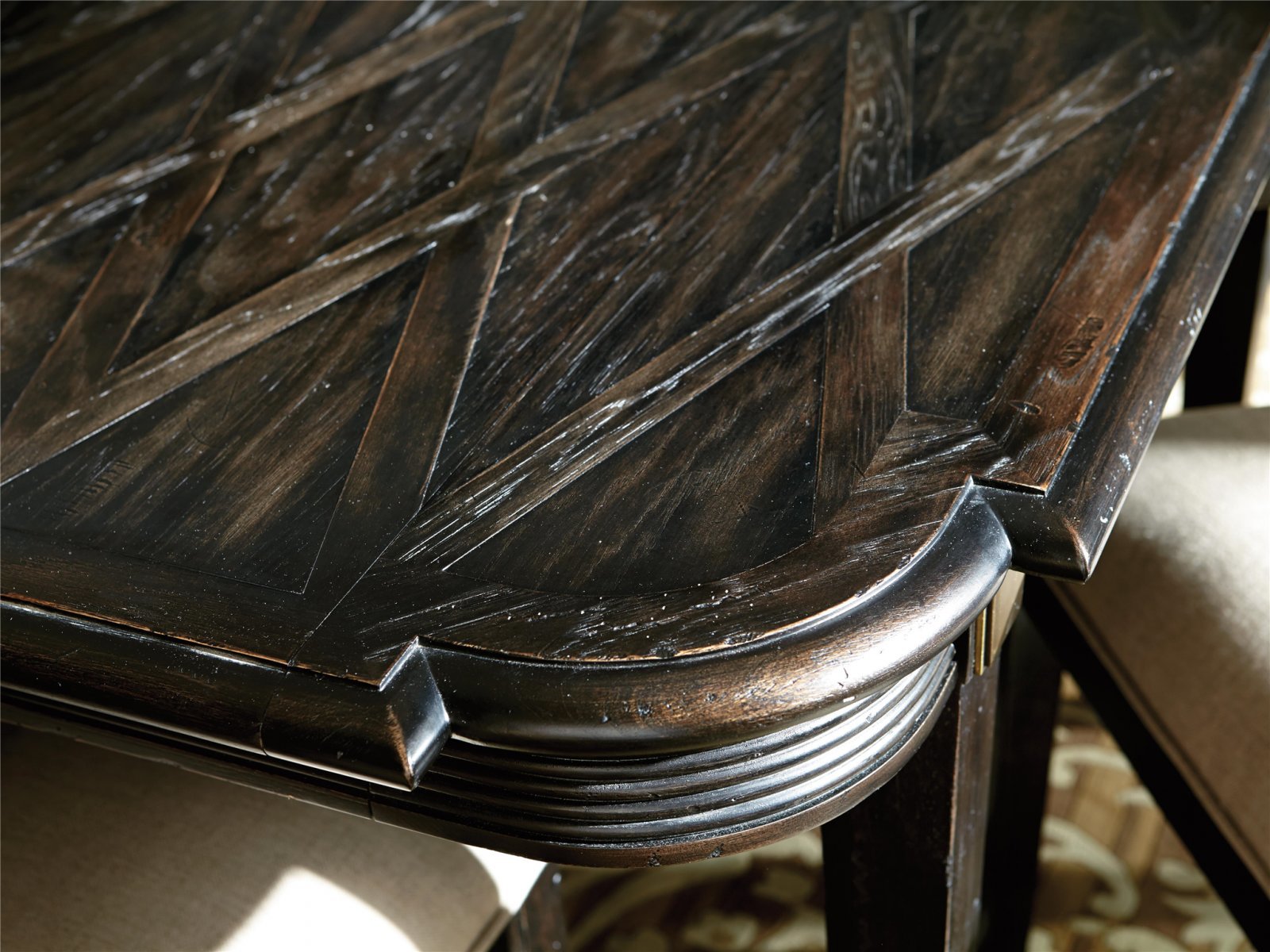 Стол обеденный Hollywood & Vine раскладной