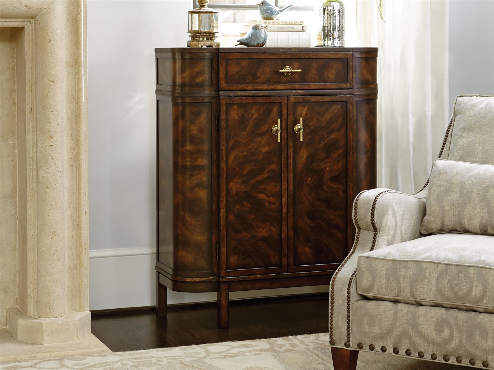 Комод для гостинной