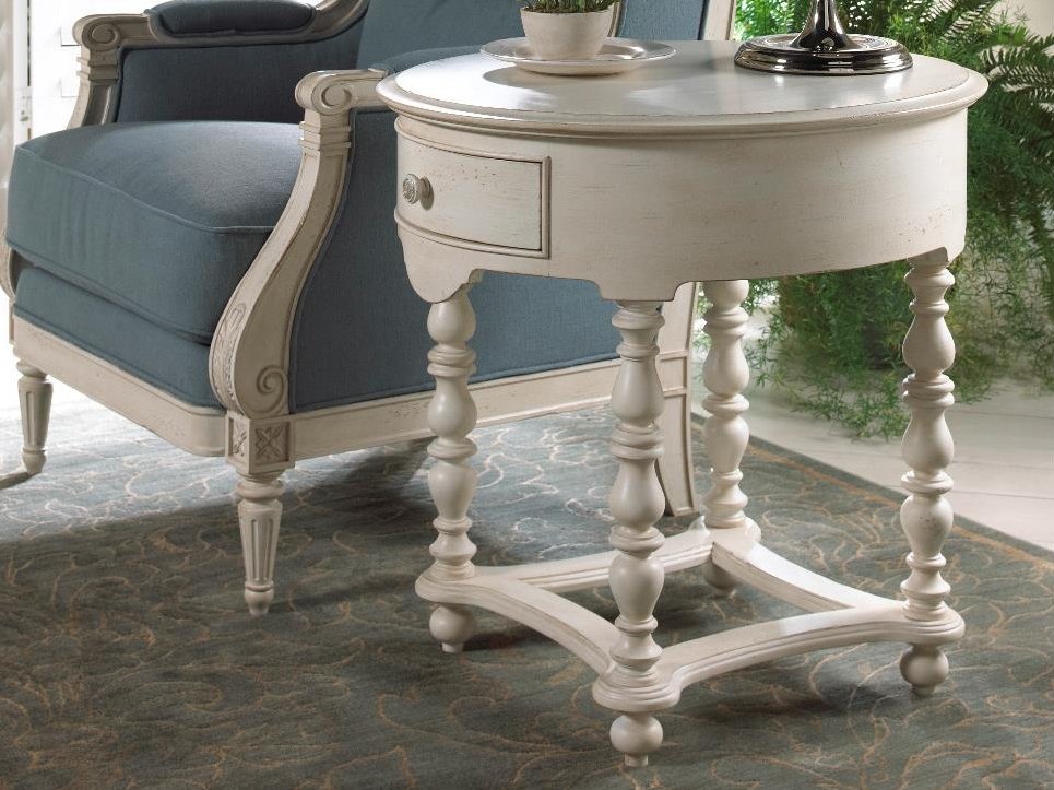 Столик придиванный овальный SUMMER HOME белый