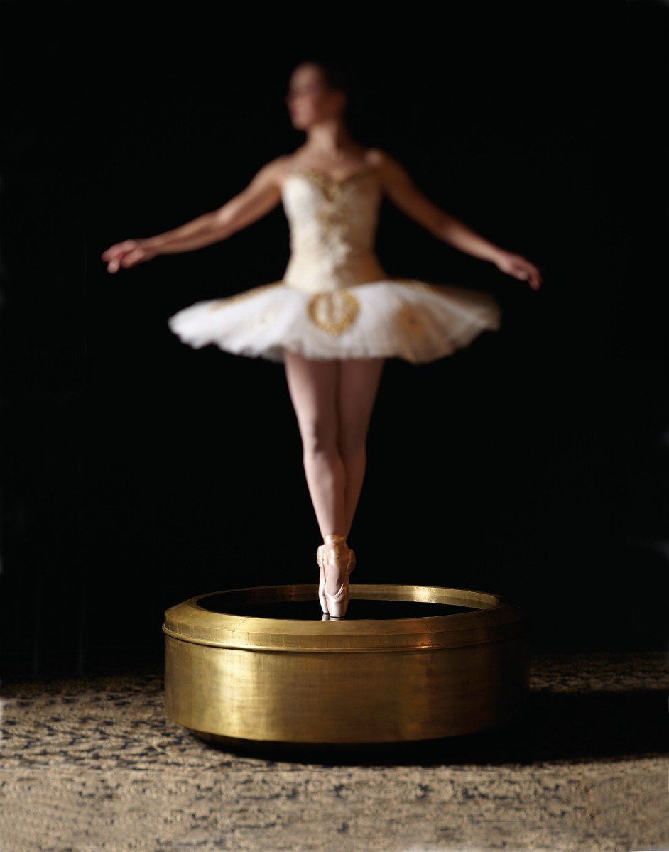 Коктейльный столик Carnaby Round