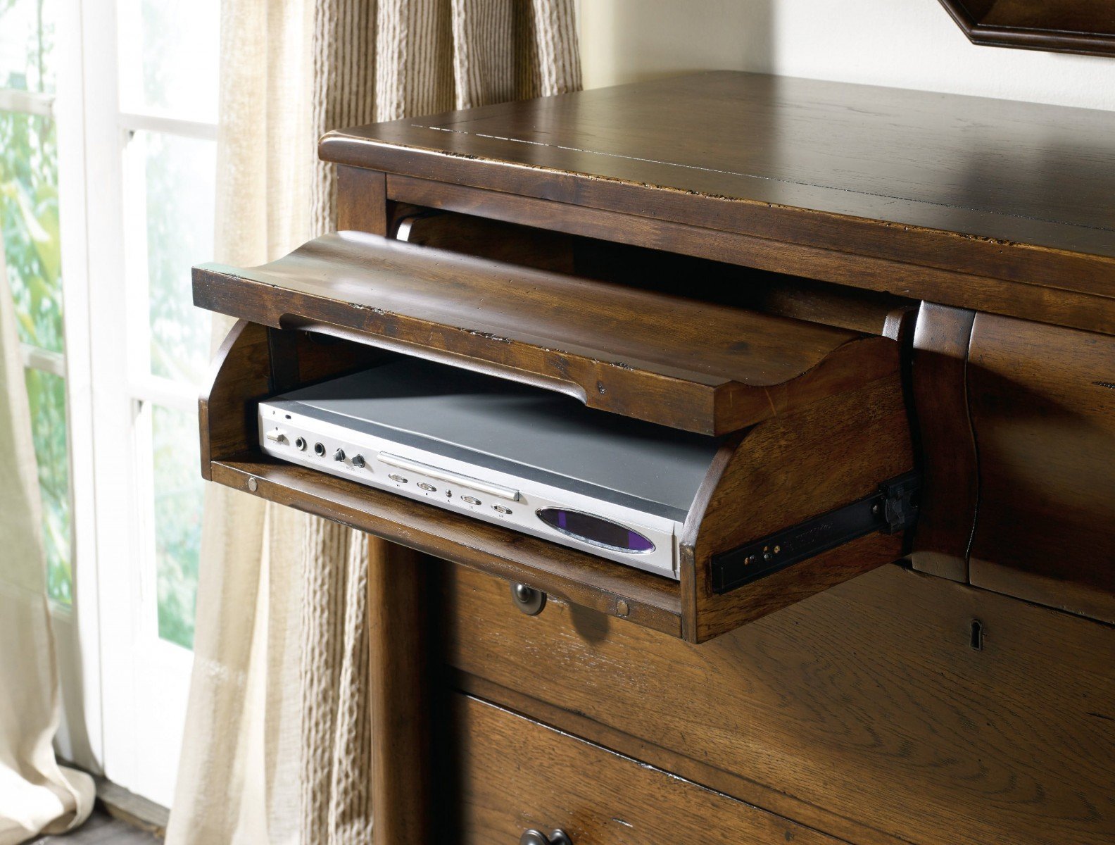 Комод Archivist