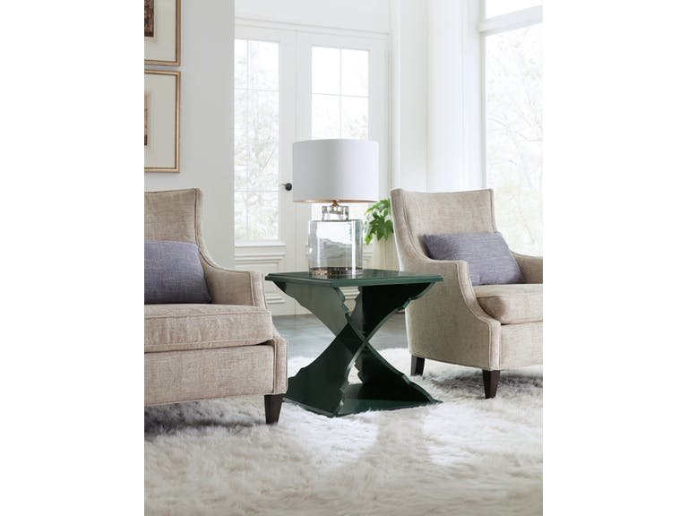 Столик приставной