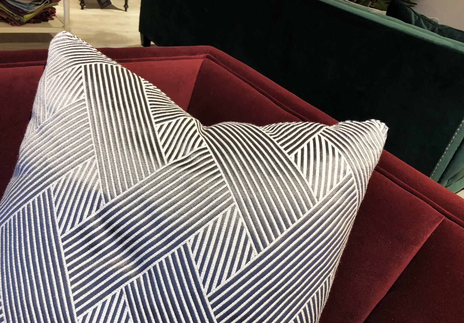 Диван PAIGE-RUBY