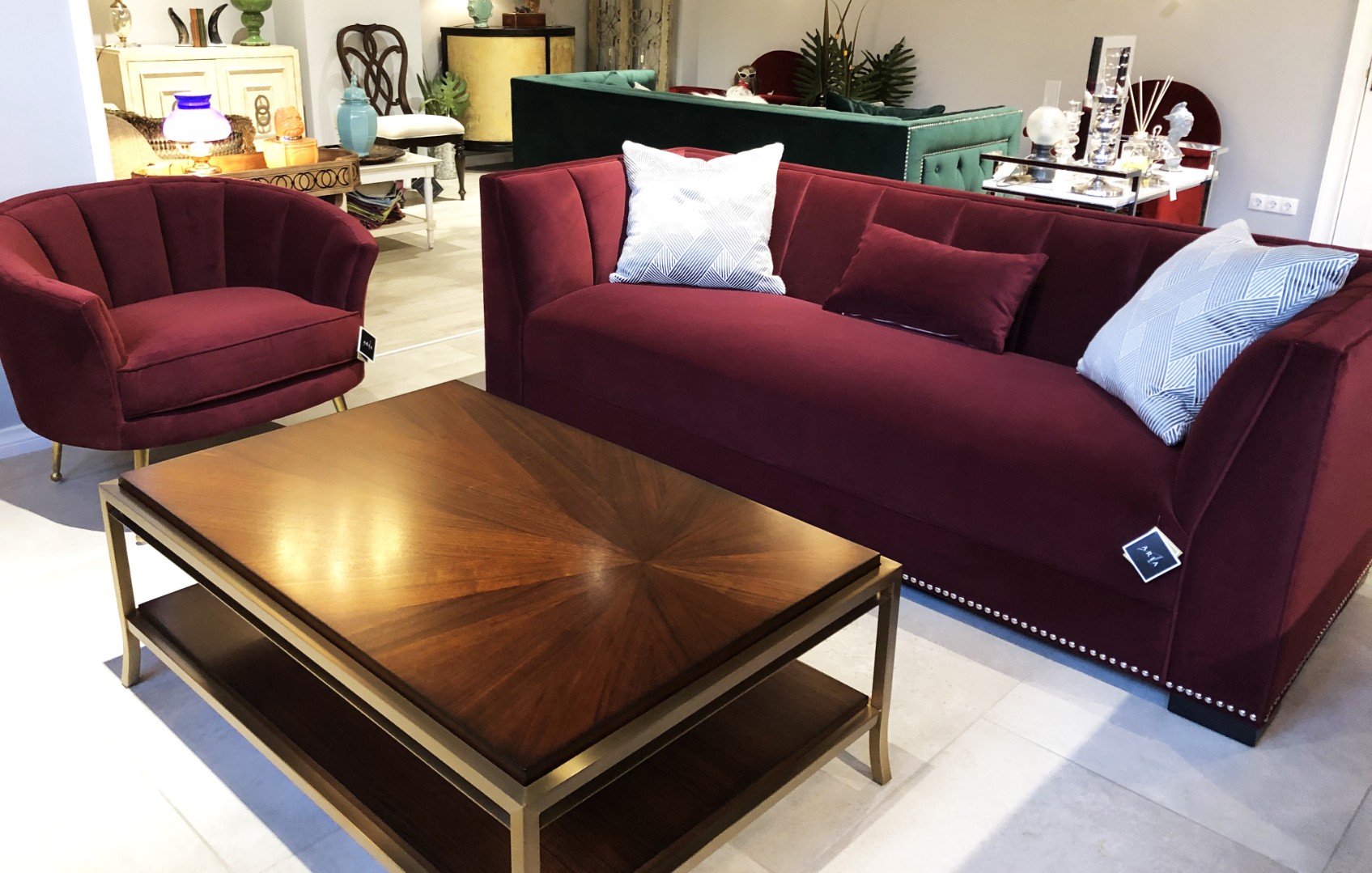 Диван PAIGE-RUBY