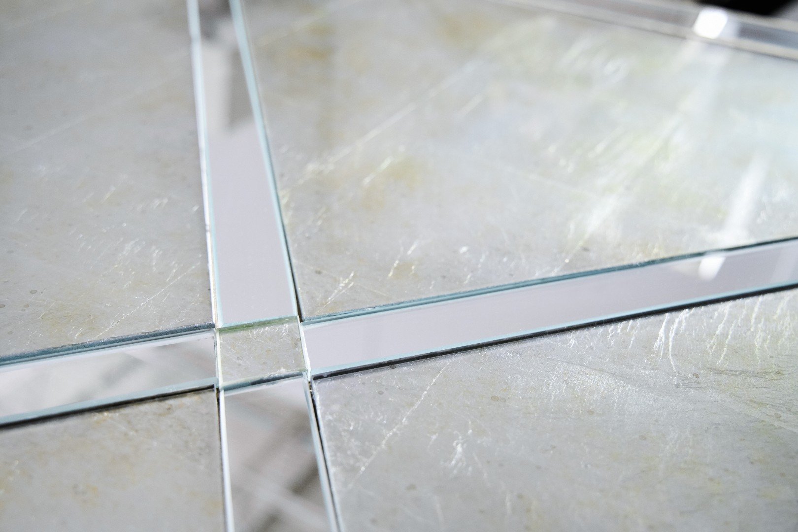 Стол обеденный Sanctuary 2