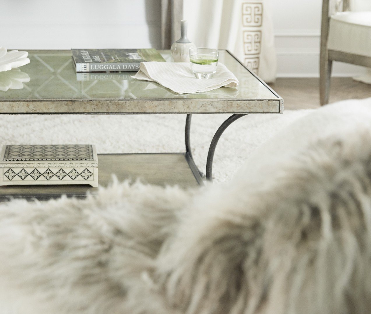 Стол коктейльный Sanctuary Lisette