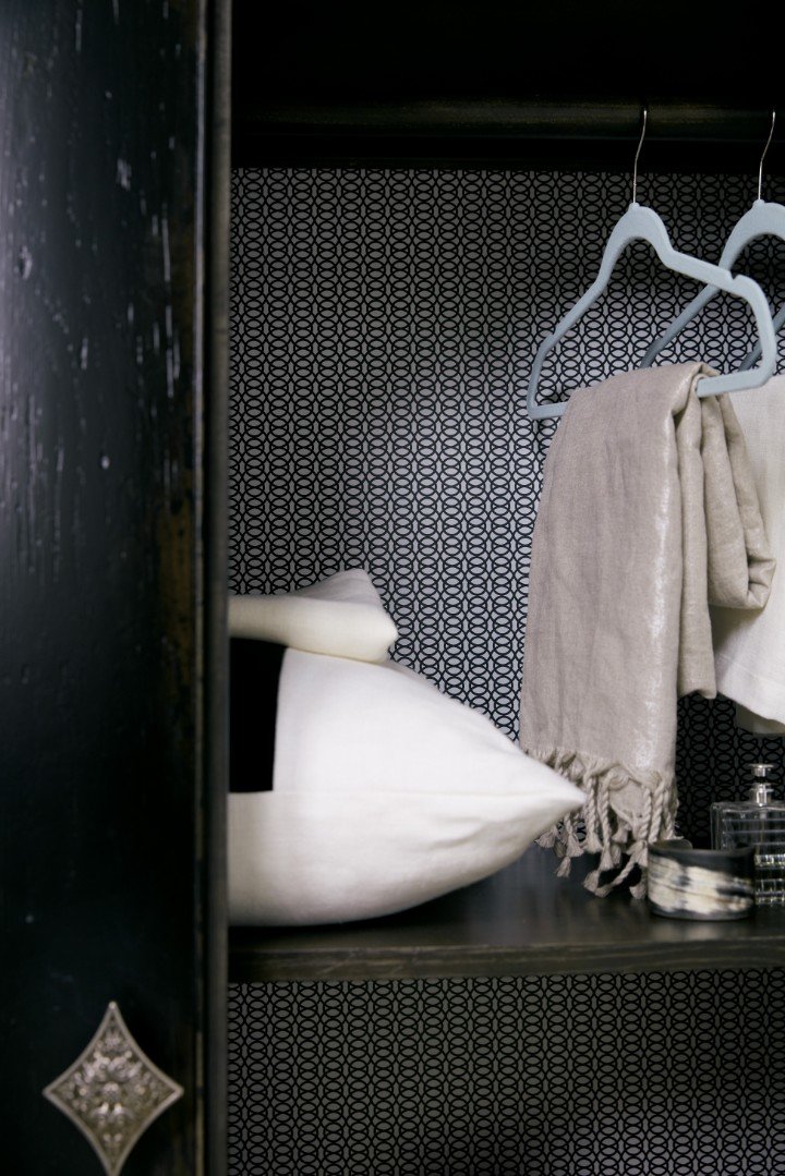 Тумба Sanctuary Armoire En Noir