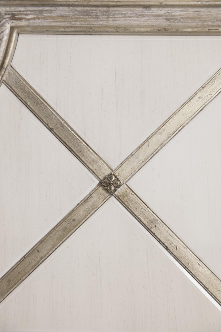 Кровать Sanctuary Diamont Queen Panel Bed