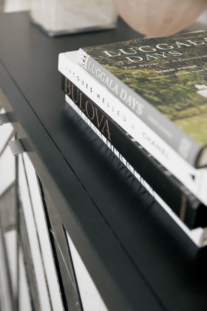 Тумба ТВ Sanctuary Grand Noir Et Blanc Entertainment Console