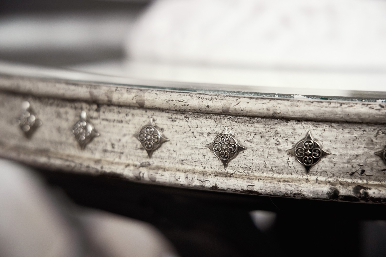 Стол журнальный Sanctuary French 75 Champagne Table