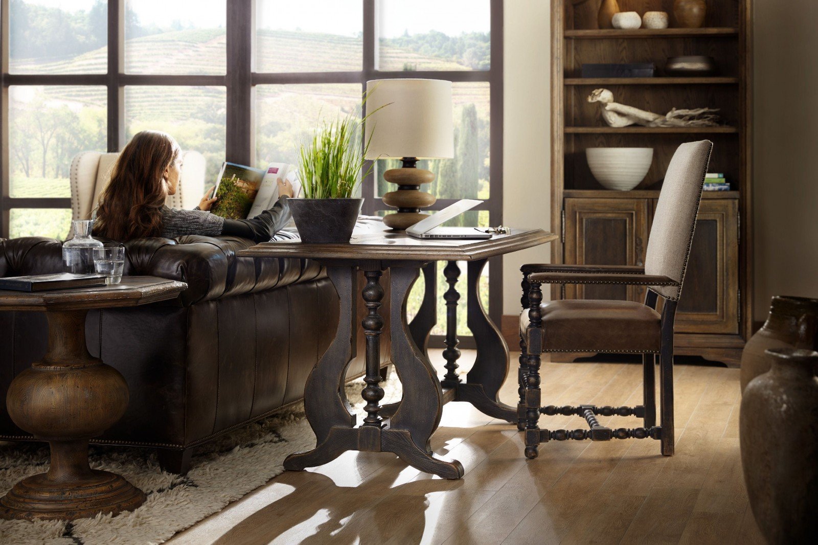 Стул с подлокотниками Hill Country