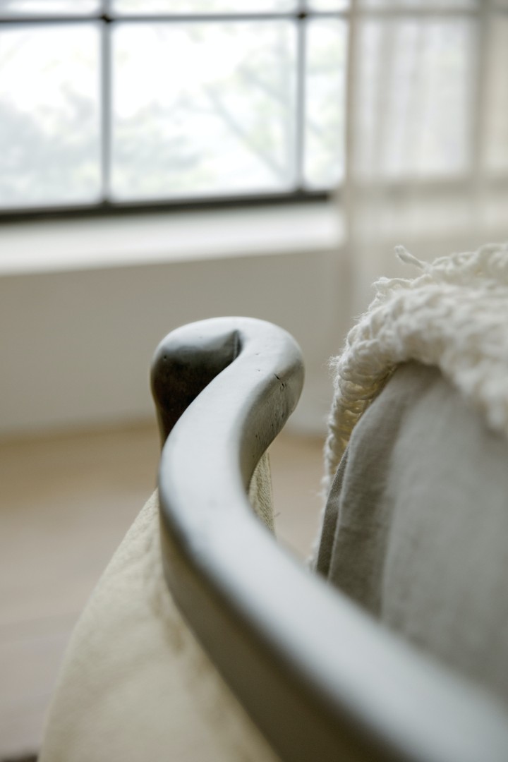 Кровать Ciao Bella King Upholstered Bed- Black