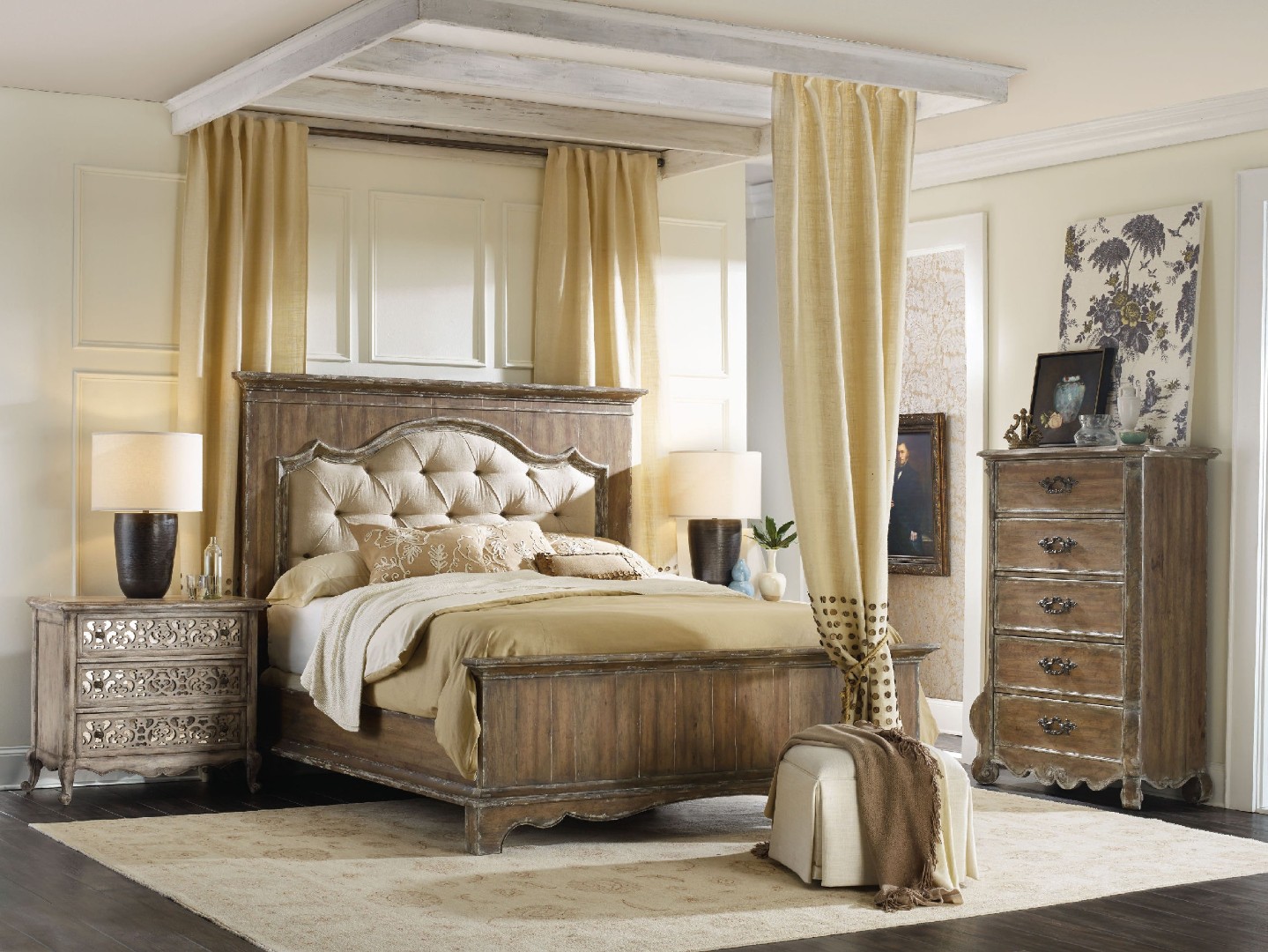 Кровать Chatelet California King Upholstered Mantle Panel Bed