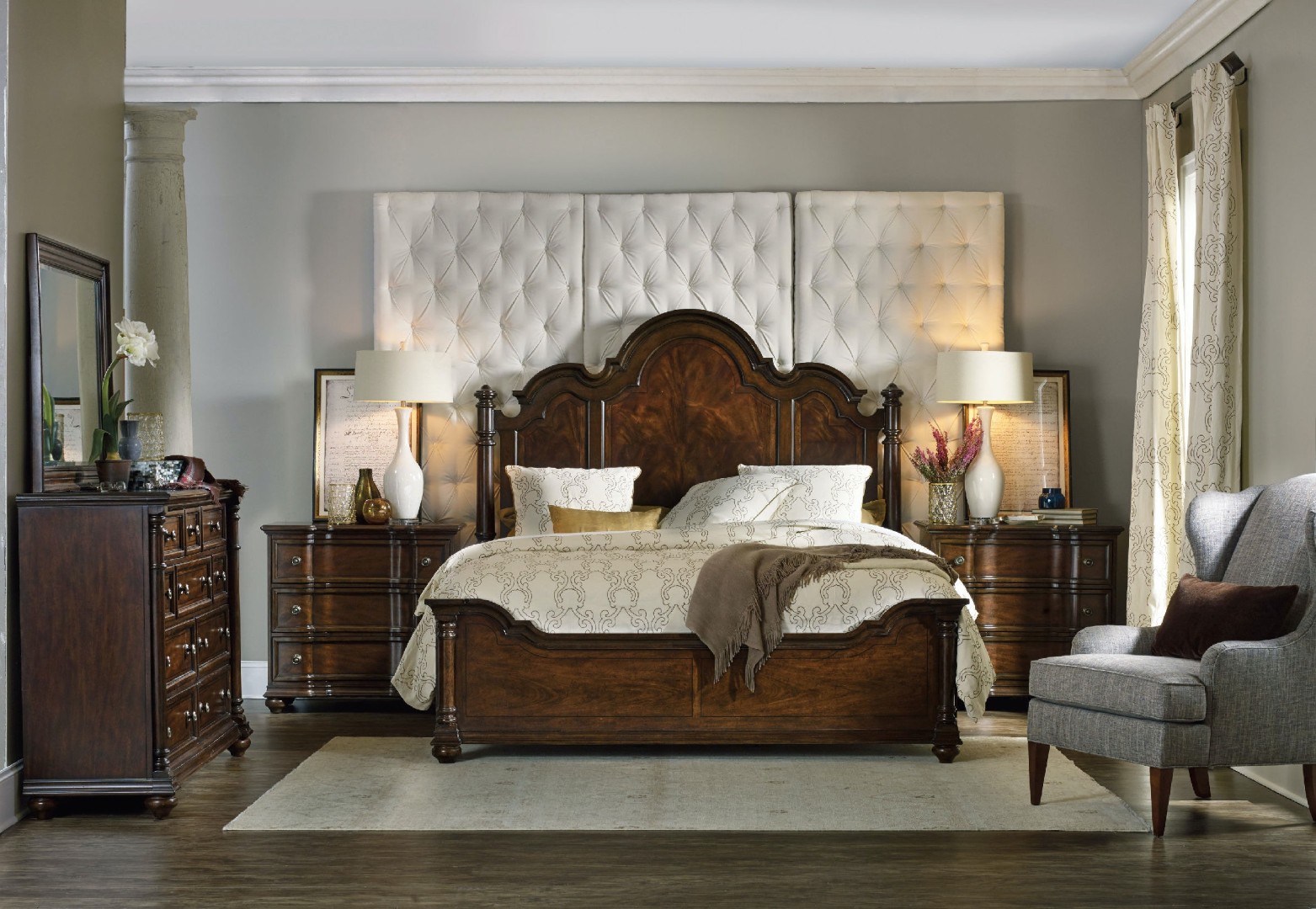Кровать Leesburg California King Poster Bed