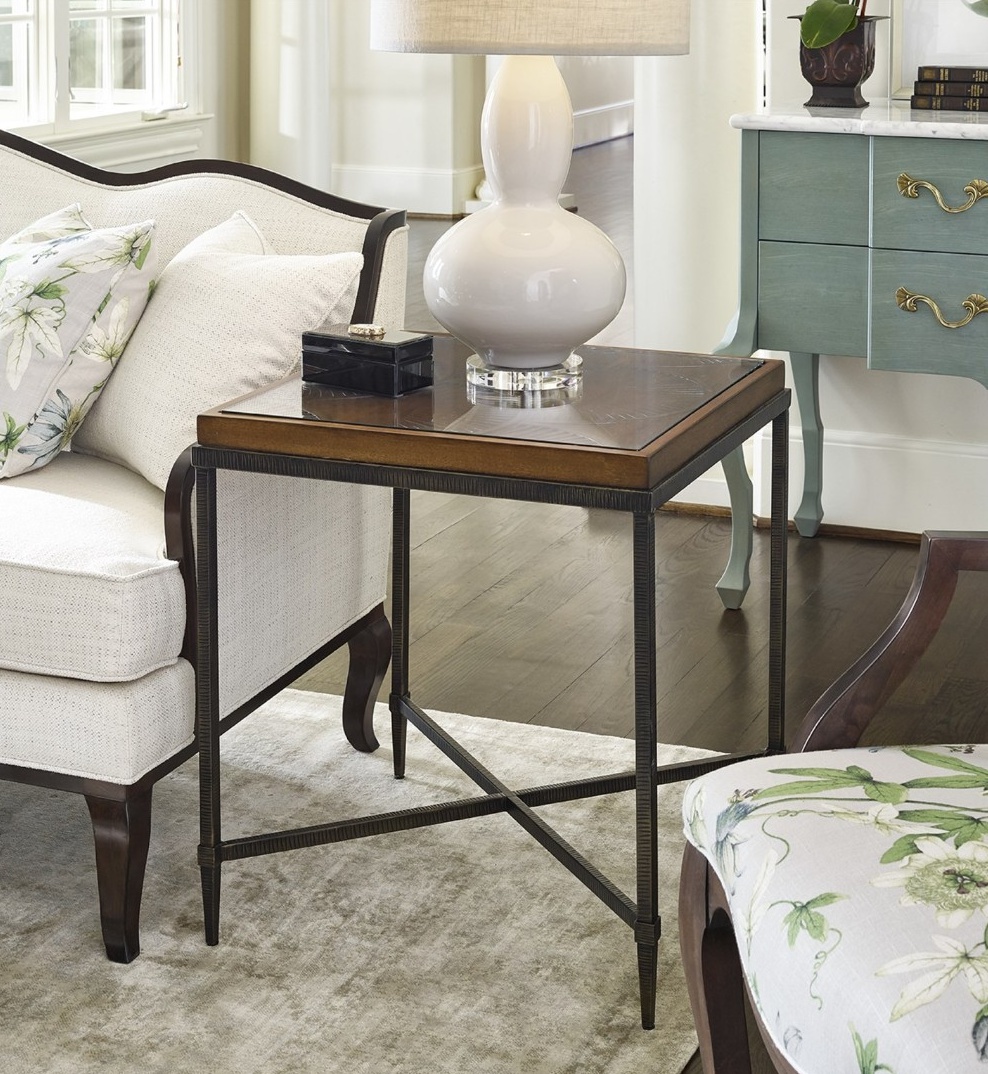 Столик придиванный CACHET PAPYRUS CARVED END TABLE WITH GLASS INSERT