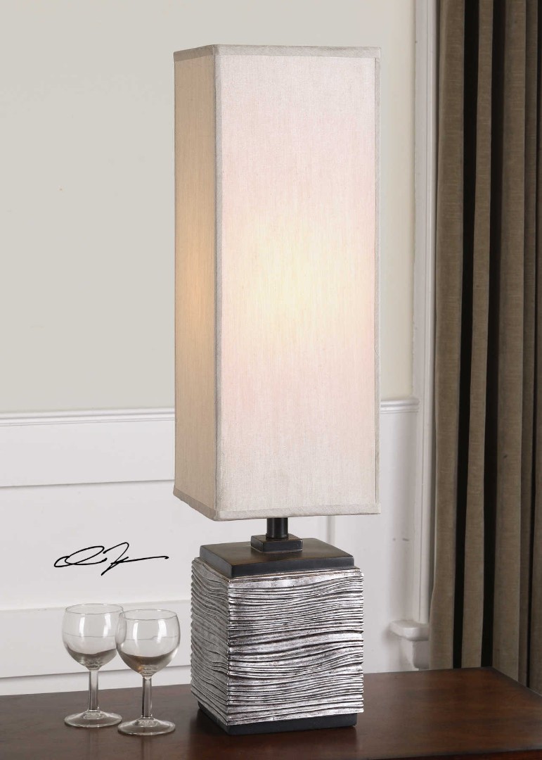 Лампа настольная CIRIACO