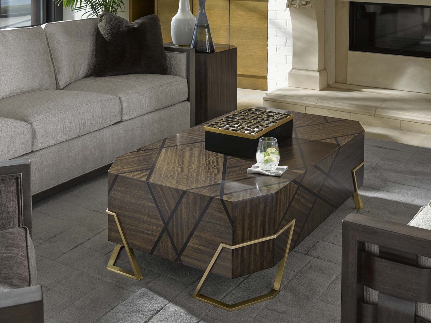 Стол коктейльный RUNWAY DIVINE COCKTAIL TABLE