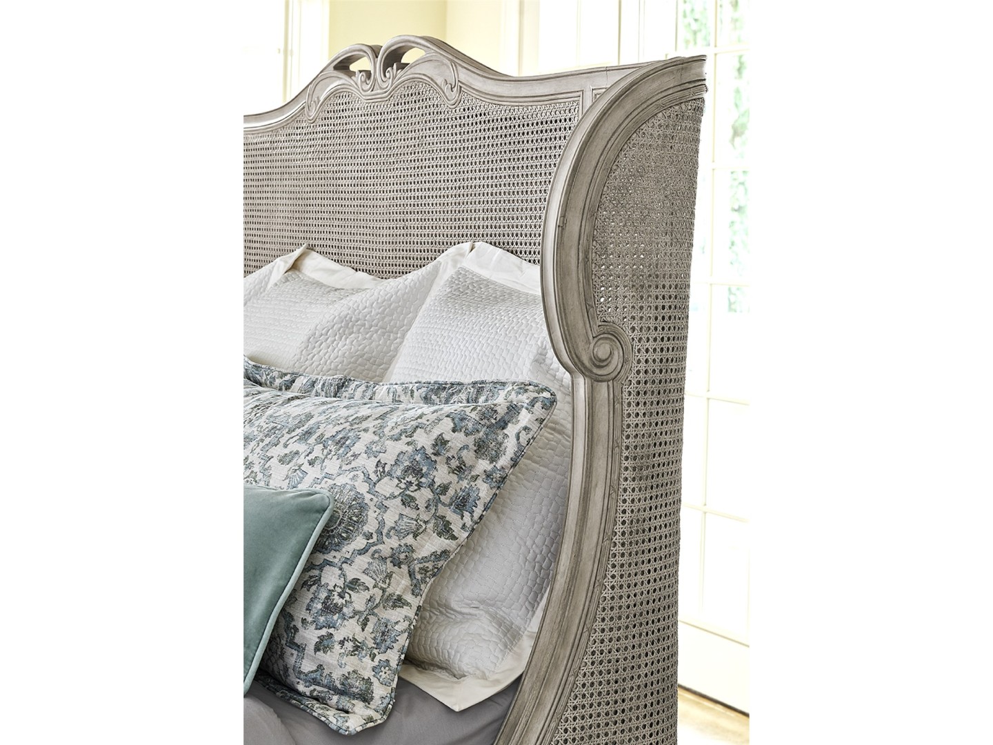 Кровать QUINTESSENCE RICHELIEU KING CANE BED