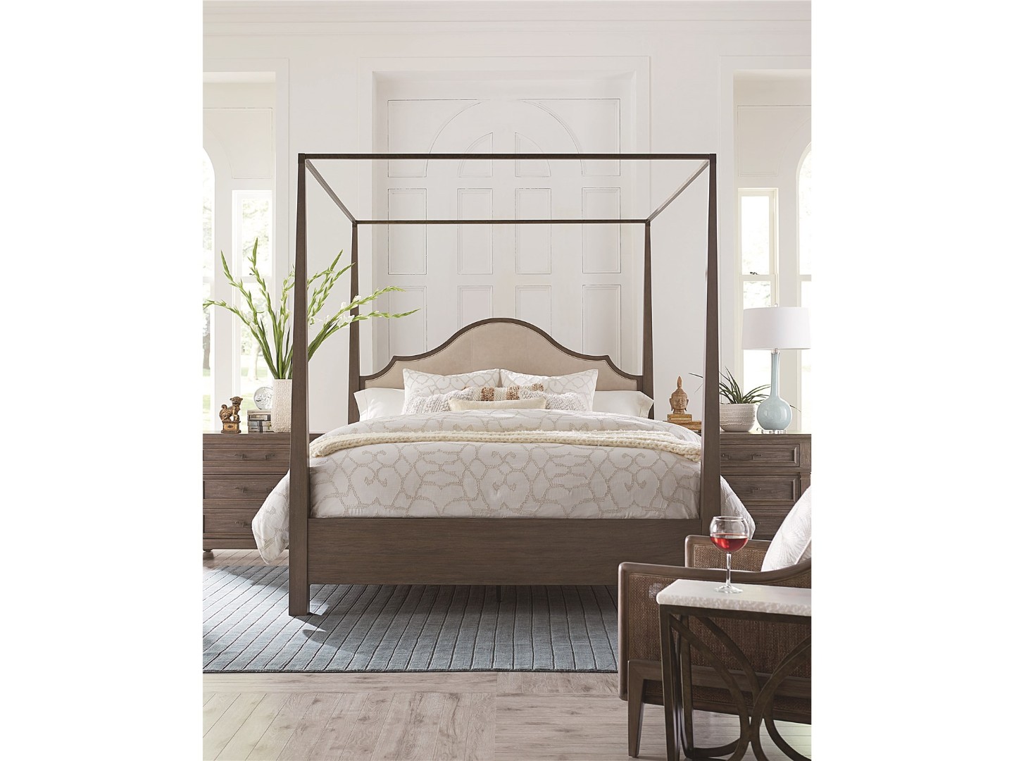 Кровать VERANDA-SECOND EDITION MISTRAL KING LEATHER POSTER BED орех
