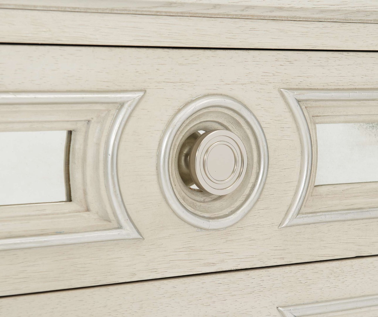 Комод Allure Bachelor's Chest