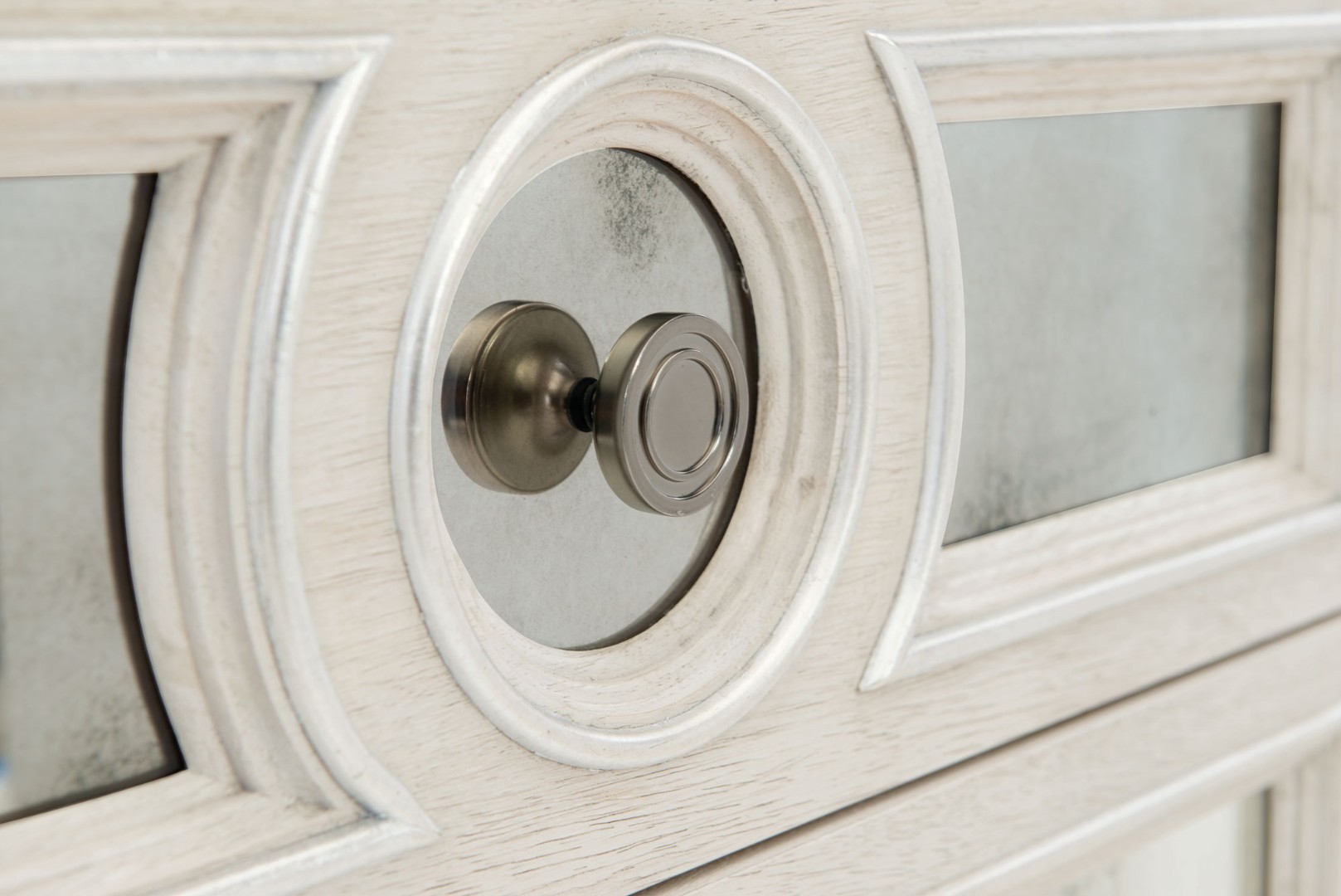 Комод Allure Bachelor's Chest