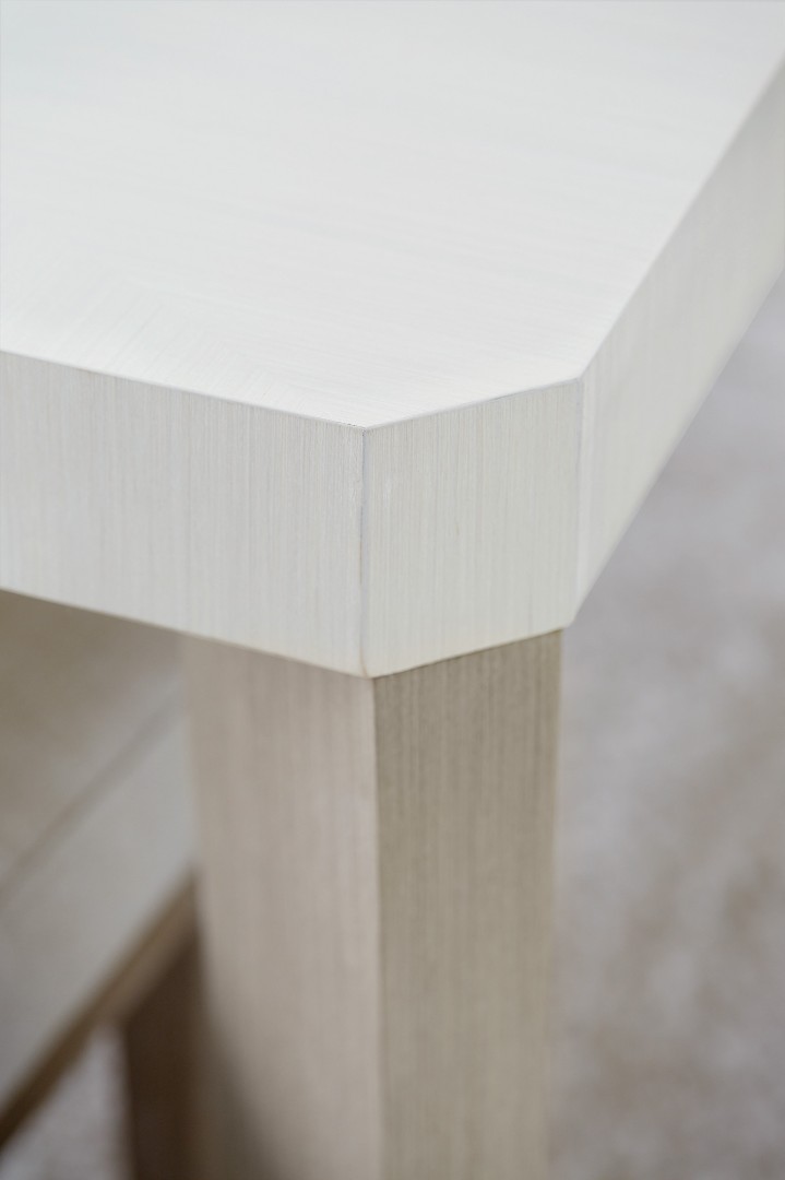 Стол обеденный раскладной Axiom Dining Table