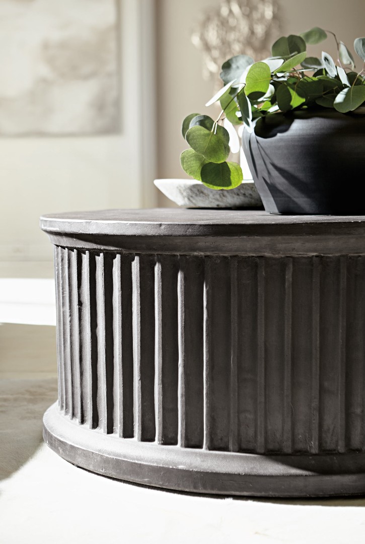 Стол коктейльный Canyon Ridge Round Cocktail Table