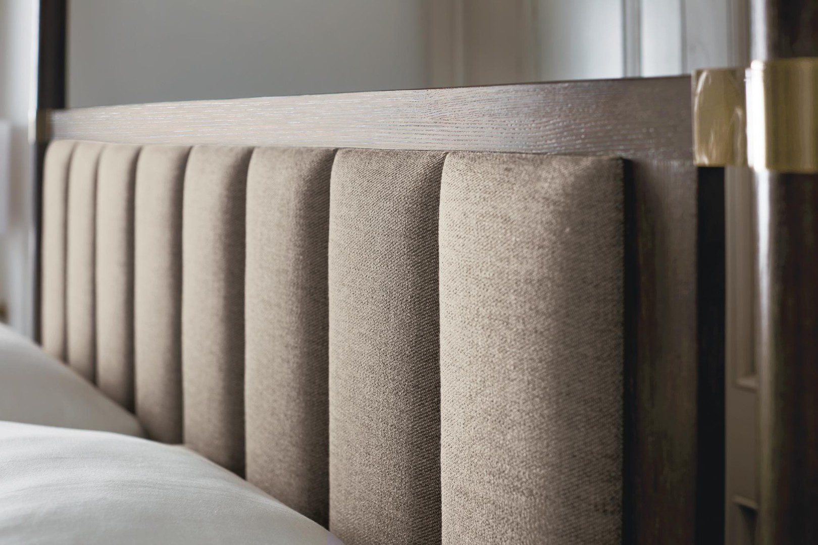 Кровать Clarendon Canopy Bed Queen