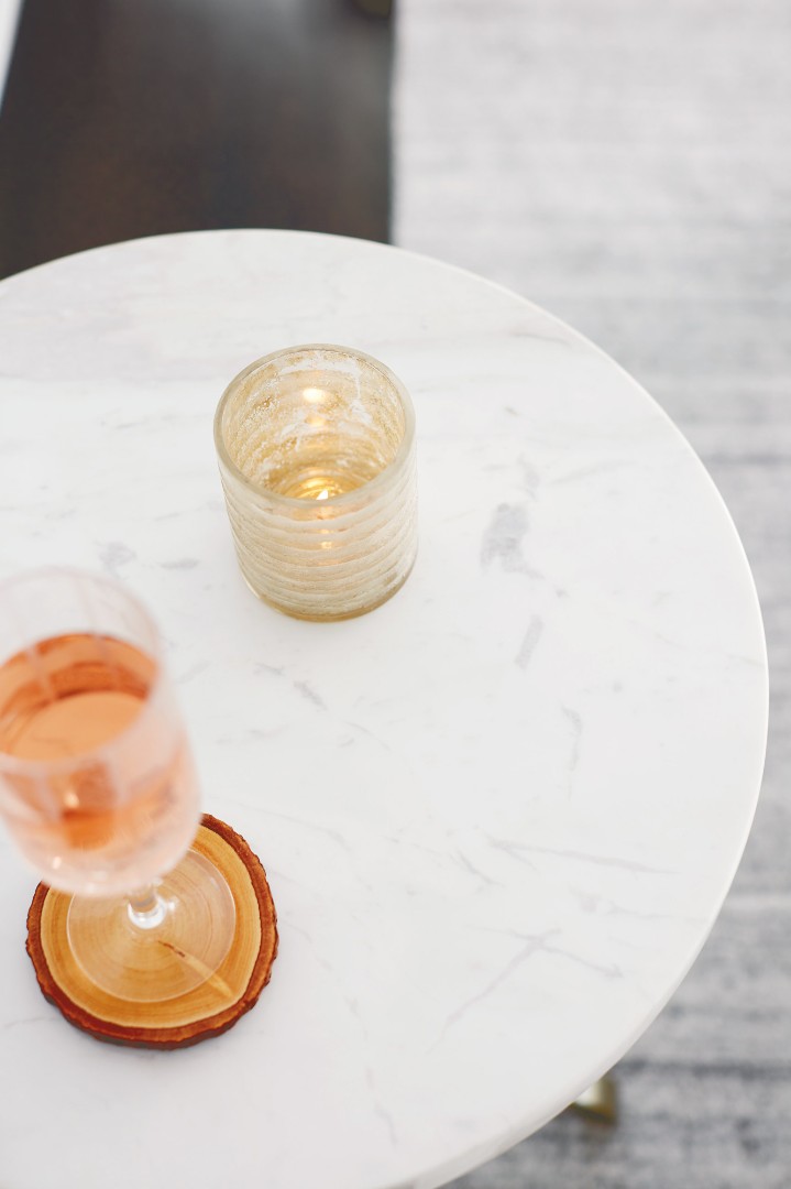 Столик придиванный Decorage Chairside Table