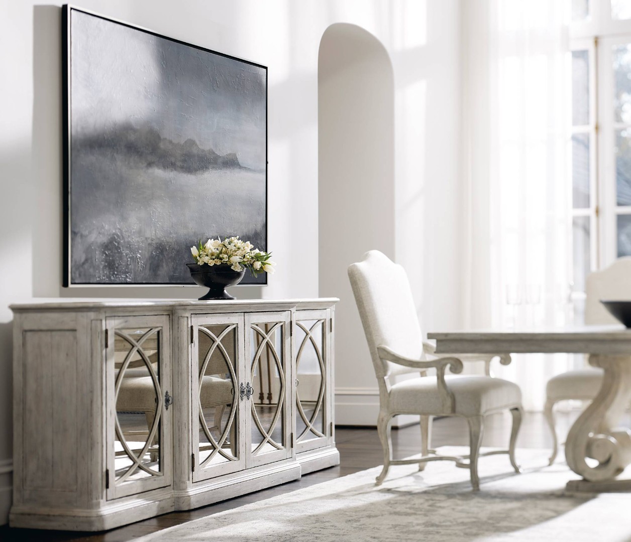 Стул с подлокотниками Mirabelle Arm Chair